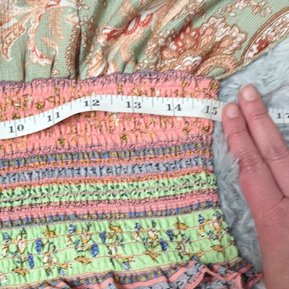 MELLODAY Relaxed Green and Pink Short Sleeve Blouse - Picture 8 of 9